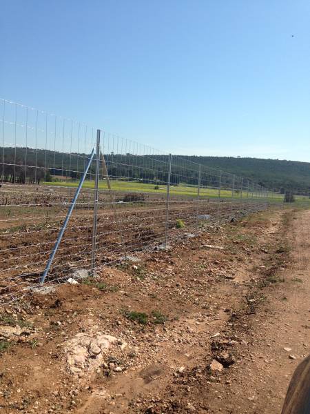 Réalisation d'une clôture en acier pour une propiété privée près de l'étang de Berre